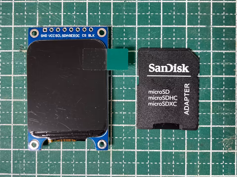 SDカードとのサイズ比較